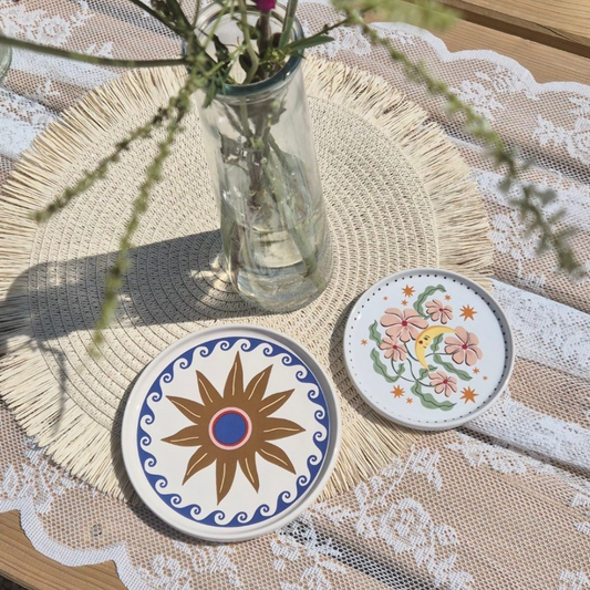 Mix en match deze kleurrijke bloemen bordje met bordje blue waves van all the luck in the world