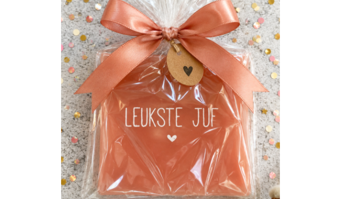 Juffen en Meester cadeau extra feestelijk inpakken