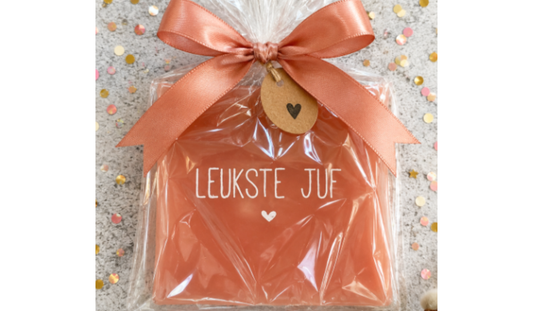 Juffen en Meester cadeau extra feestelijk inpakken