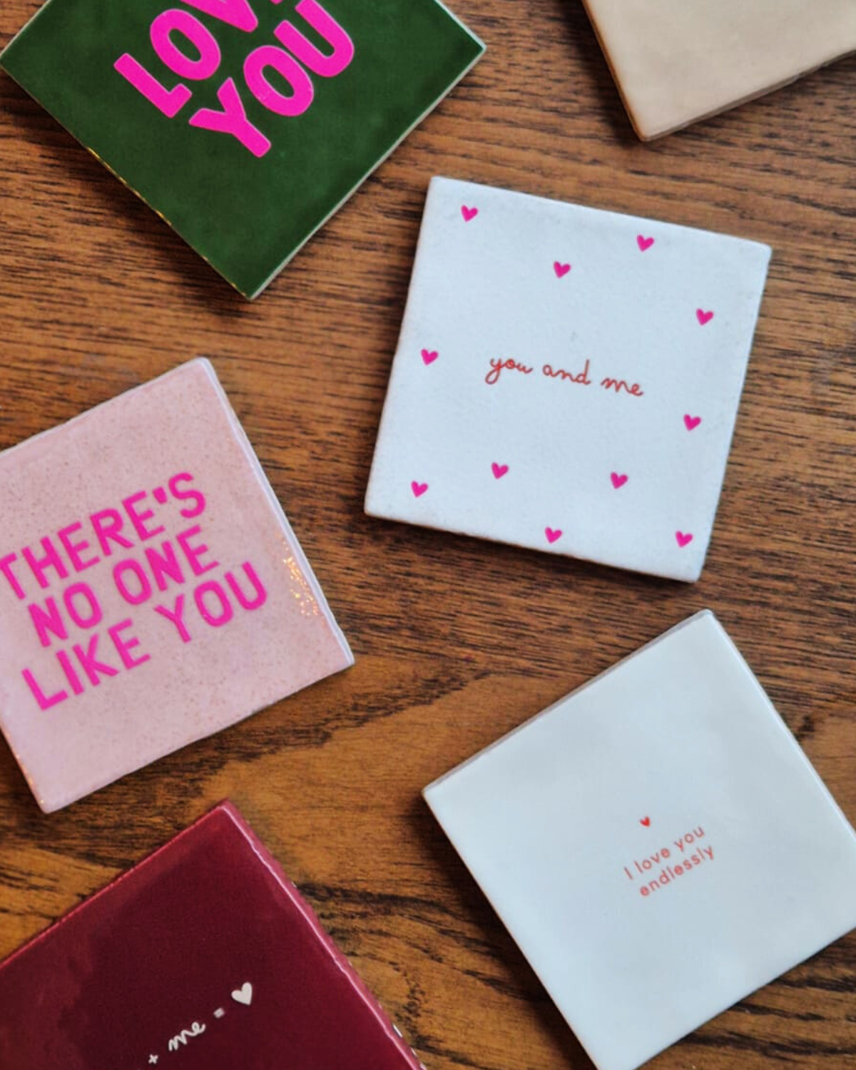 Tegelte You and Me | Een klein gebaar met lieve betekenis