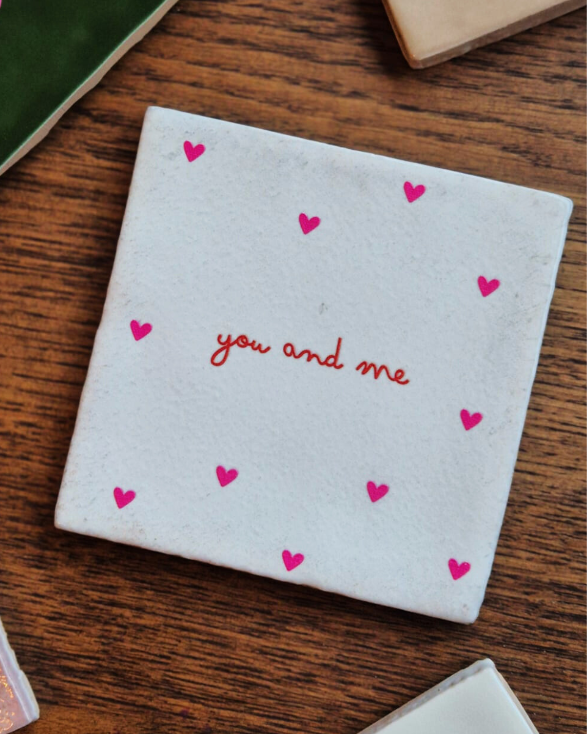 Tegelte You and Me | Een klein gebaar met lieve betekenis