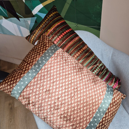 Sierkussen multicolor, mooie woondecoratie voor op de bank