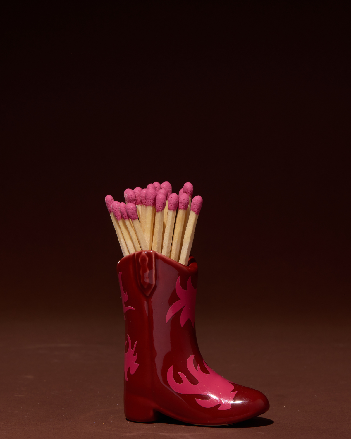 Nashville Ceramic Boot Match Holder rode cowboylaars gevuld met 25 veiligheidlucifers