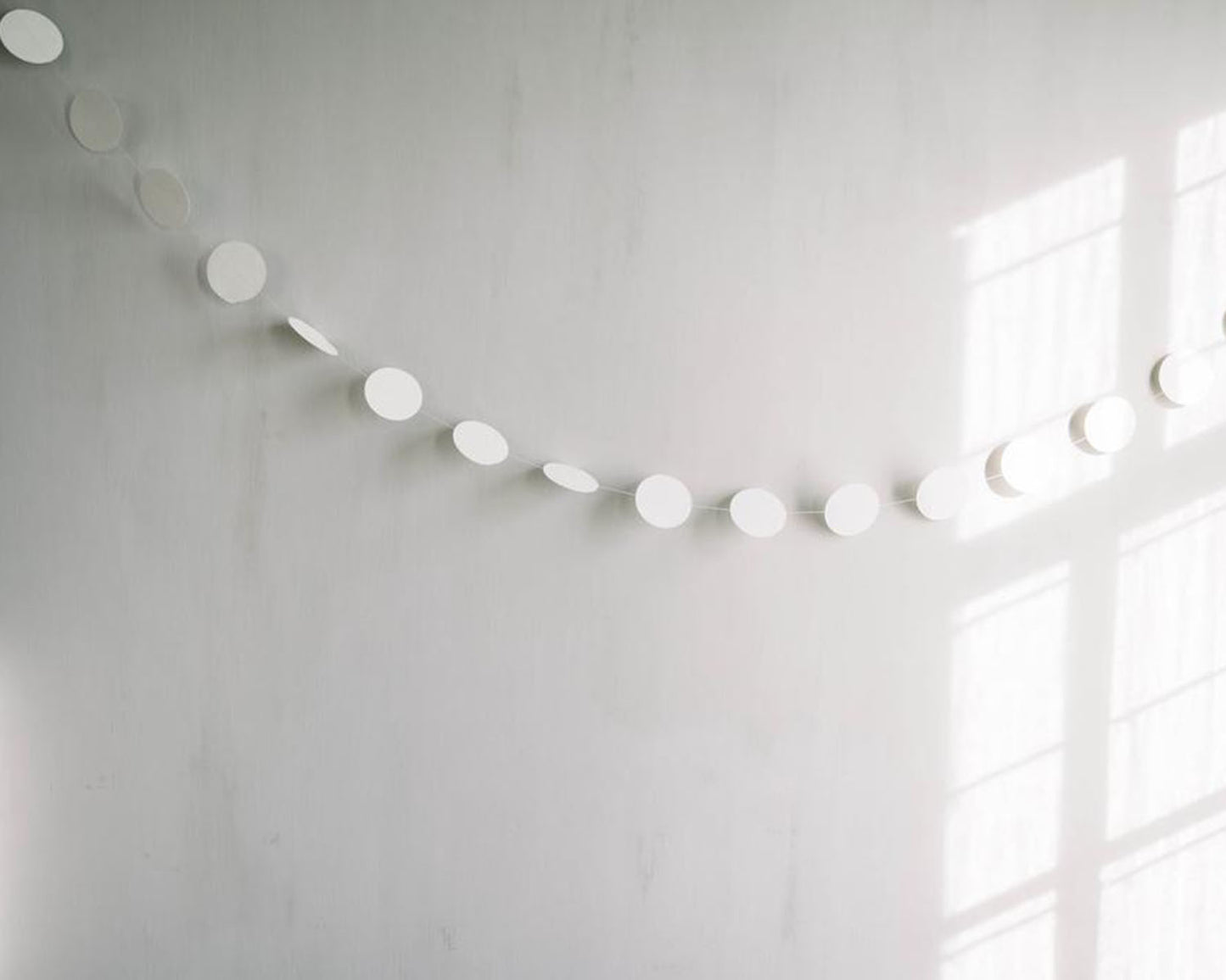 Slinger Gwen cirkels 'Leeff' wit 250cm